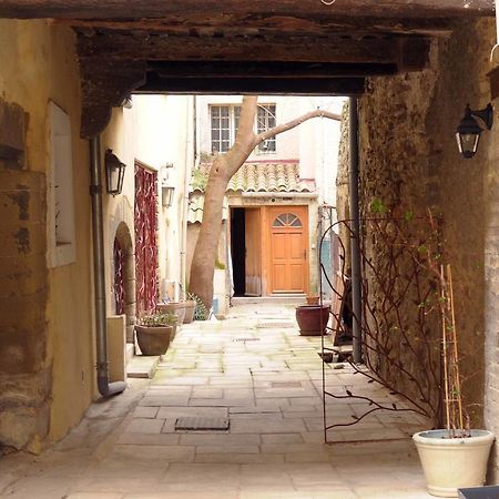 Lou Magnan Apartamento LʼIsle-sur-la-Sorgue Habitación foto