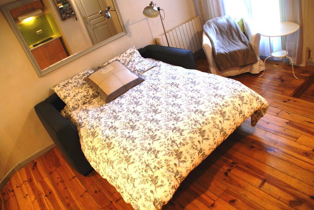 Lou Magnan Apartamento LʼIsle-sur-la-Sorgue Habitación foto