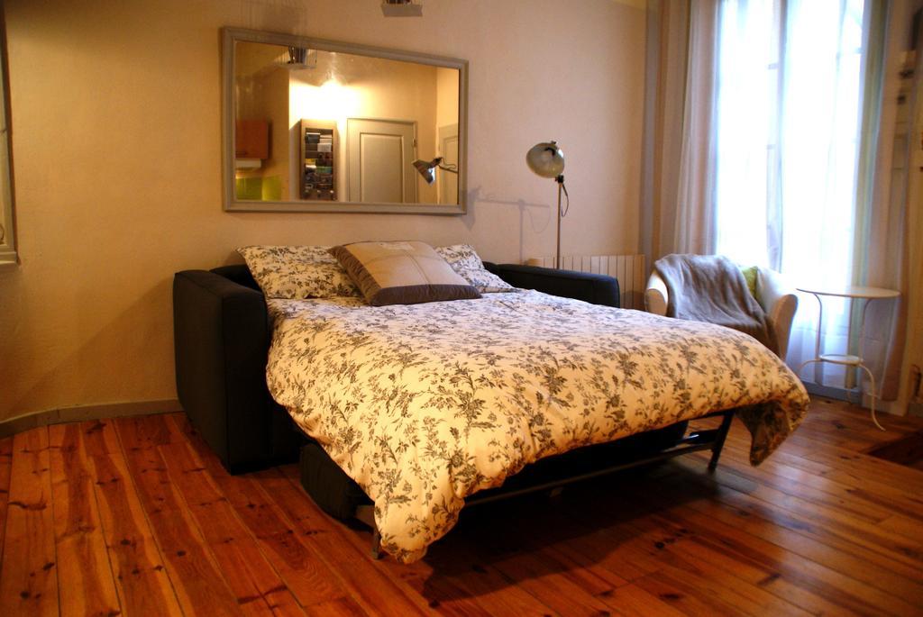 Lou Magnan Apartamento LʼIsle-sur-la-Sorgue Habitación foto